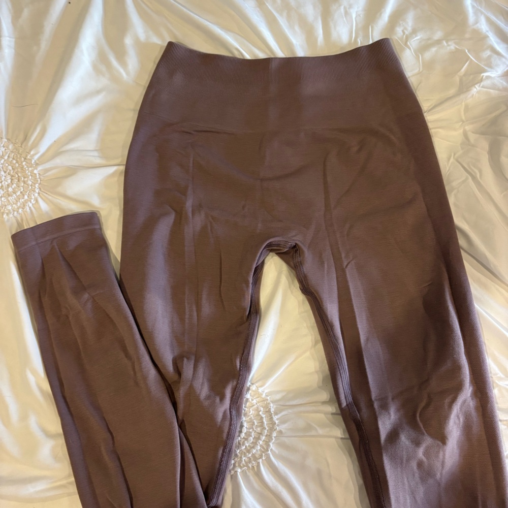 Alphalete amplify leggings passive purple